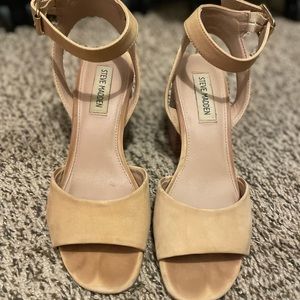 Steve Madden nude block heels